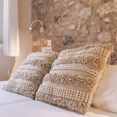 3 Cipres * Girona